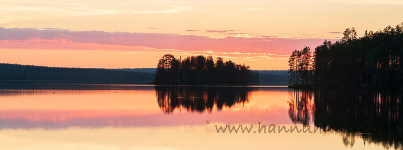 20200719_025a
auringonlasku järvimaisema tyyni järvi panoraama
Avainsanat: auringonlasku järvimaisema tyyni järvi panoraama