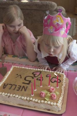 20040411_004.jpg
syntymäpäivä lapsi koti keittiö juhla kakku kynttilä puhaltaa sankari tyttö
Avainsanat: syntymäpäivä lapsi koti keittiö juhla kakku kynttilä puhaltaa sankari tyttö