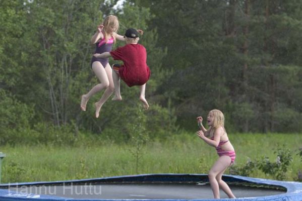 20040707_002.jpg
trampoliini lapsi tyttö poika hyppy vesisade kesä kaveri porukka märkä korkea
Avainsanat: trampoliini lapsi tyttö poika hyppy vesisade kesä kaveri porukka märkä korkea