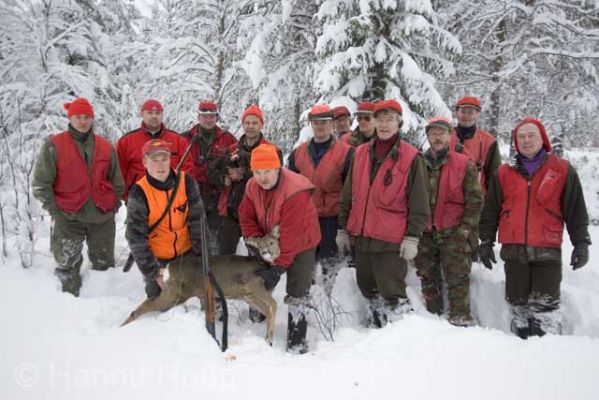 2005_01_08 033.jpg
metsäkaurisjahti metsäkauris metsästäjä porukka saalis metsästys talvi metsästysseura riistanisäkäs lumi
Avainsanat: metsäkaurisjahti metsäkauris metsästäjä porukka saalis metsästys talvi metsästysseura riistanisäkäs lumi