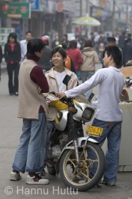 2006_03_15 086.jpg
poika porukka nuori moottoripyörä katu haikou hainan kiina
Avainsanat: poika porukka nuori moottoripyörä katu haikou hainan kiina