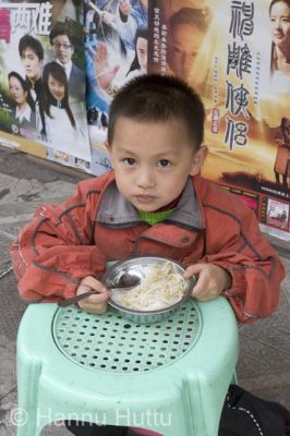 2006_03_16 092.jpg
lapsi poika ruokailla syödä haikou hainan kiina
Avainsanat: lapsi poika ruokailla syödä haikou hainan kiina