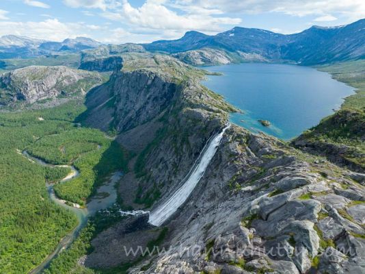 20220801020
Litlverivassforsen Norja putous ilmakuva kesä
Avainsanat: Litlverivassforsen Norja putous ilmakuva kesä