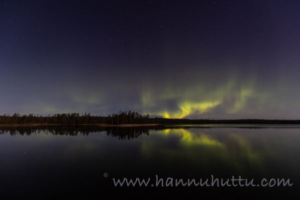 202210121697
revontulet aurora borealis hossan kansallispuisto syksy kuutamo järvimaisema yö 
Avainsanat: revontulet aurora borealis hossan kansallispuisto syksy kuutamo järvimaisema yö